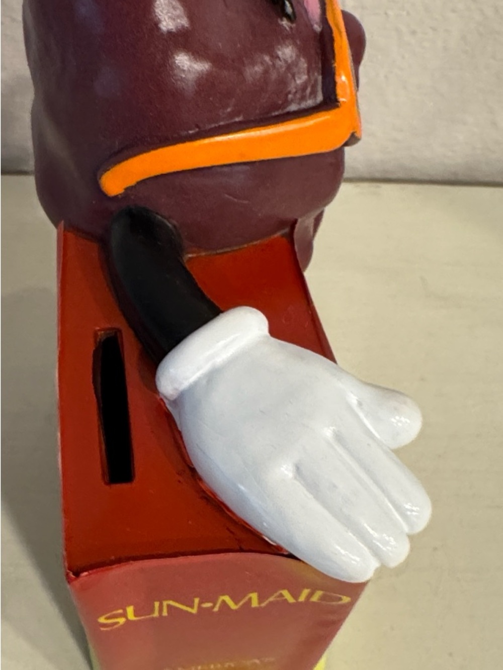 Vintage 1987 Sun-Maid California Raisins plastic coin bank - Picture 3 of 5